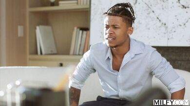 Nickey Huntsman a jej hriešna lekárska prehliadka, ktorá skončila hlbokým mrdaním od urasteného mladíka