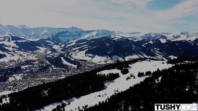 Táto nadržaná ryšavka miluje análne extrémy a pohľad na svoj gape