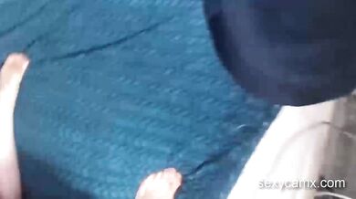 Táto cute potvora si vykoledovala nárez, pri ktorom jej tuhý palicu najskôr vyčistil krk a potom aj kundu