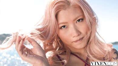 Táto nadržaná mrdna Dolly Orchid sa nechala vypichať hneď po šichte