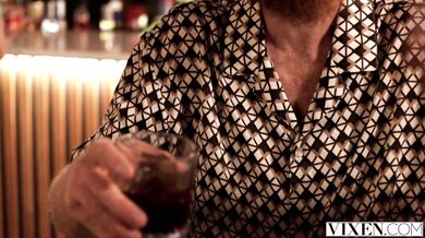 Táto nadržaná mrdna Dolly Orchid sa nechala vypichať hneď po šichte