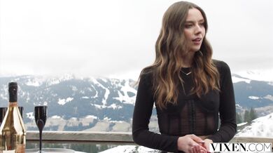 Hope Heaven si nechala pretiahnuť kundu aj prdel v divokej trojke s kamoškou