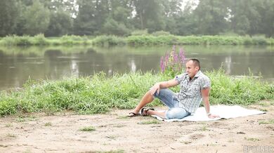 Viktoria Sweet vytiahla svoje cecky a nechala si nadoraz vymrdať kundu v lese