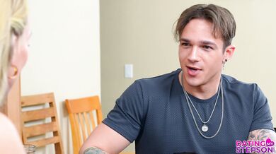 Milfka Pristine Edge dostala od nevlastného syna poriadnu nálož mrdky do kundy