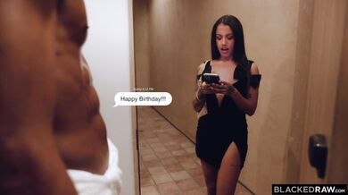 Nina White si užila divokú šukačku s černochom a kár nadoraz v piči