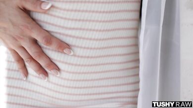 Katalina Kyle berie kár hlboko do zadku v nenasýtnej análnej jazde