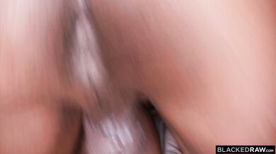 Anton Harden svojím čiernym károm roztiahne túto úzku piču