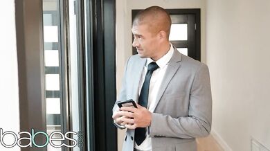 Blondie Fesser a hĺbkové prejdenie jej tesnej kundy masívnym károm