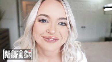 Žhavé fotenie krásky Alexis Kay skončilo sexom