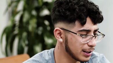 Poriadne hĺbkové šukanie nadržanej macochy priamo na posteli