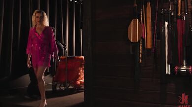 Drsné zneuctenie Cherry Kiss zakončené masívnou náložou na telo