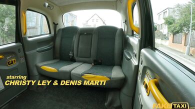 Cyber Taxi nárez pre nymfu čo si to nechala nadoraz rozdať v aute