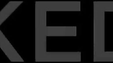 Drsná trojka, kde Lily hltá mrdku a Ashby si prstuje kundu