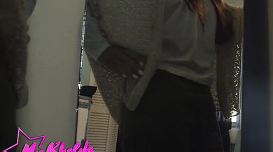 Interracial nárez kde Mia schytáva do všetkých dier