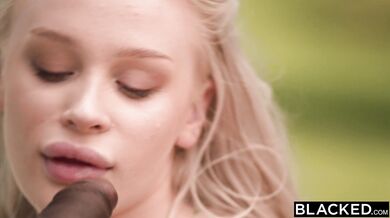 Drsné mrdanie nevlastného brata zakončené náložou do blonďavej nymfy