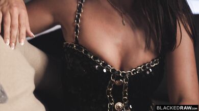 Dvojitý nášup mrdky na cecky Blake a Adriany