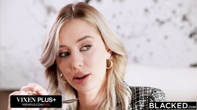 Interracial nárez zakončený náložou mrdky pre Haley