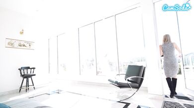 Nadržaná dcéra v rauši polyká semeno a rozťahuje si dierku