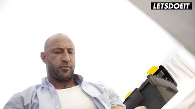 Emilio Ardana a jeho masívny čurák v tesnej dierke, ktorú mu Yenifer Chacon nastavila